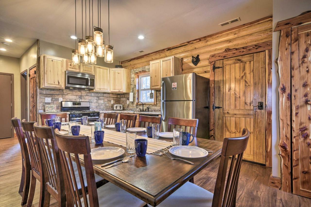 Stylish Creekside Cabin With Fire Pit Near Wineries Pittsville Esterno foto